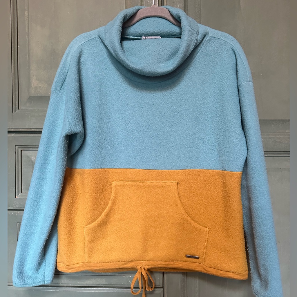 Carve Designs Colorblock Sweater